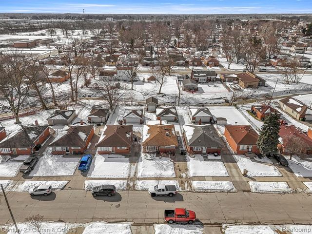 17061 Cicotte Avenue, Allen Park, MI 48101