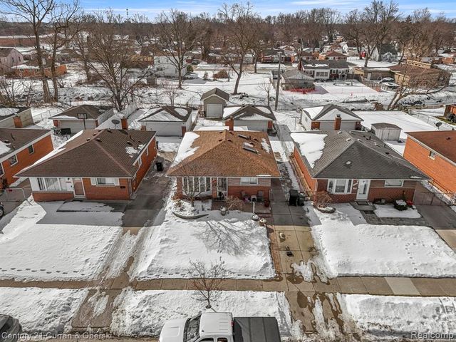 17061 Cicotte Avenue, Allen Park, MI 48101