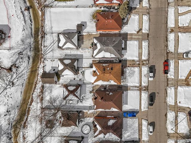 17061 Cicotte Avenue, Allen Park, MI 48101