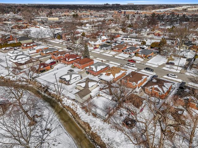 17061 Cicotte Avenue, Allen Park, MI 48101