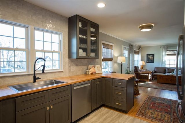 5326 Outlook Street, Mission, KS 66202