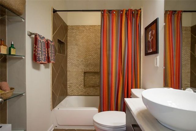 5326 Outlook Street, Mission, KS 66202