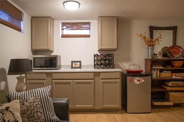 5326 Outlook Street, Mission, KS 66202