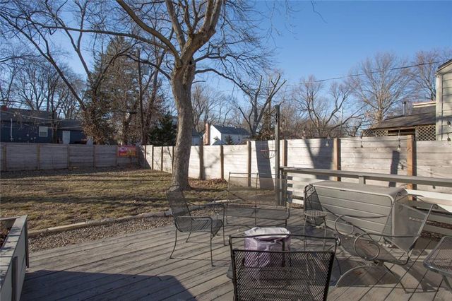 5326 Outlook Street, Mission, KS 66202