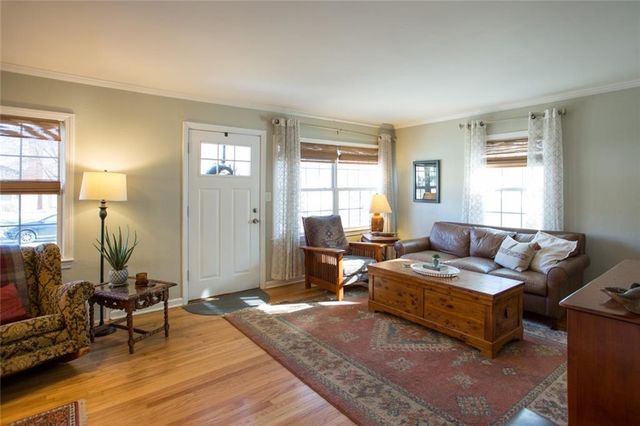 5326 Outlook Street, Mission, KS 66202