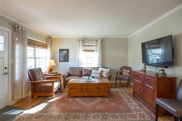 5326 Outlook Street, Mission, KS 66202