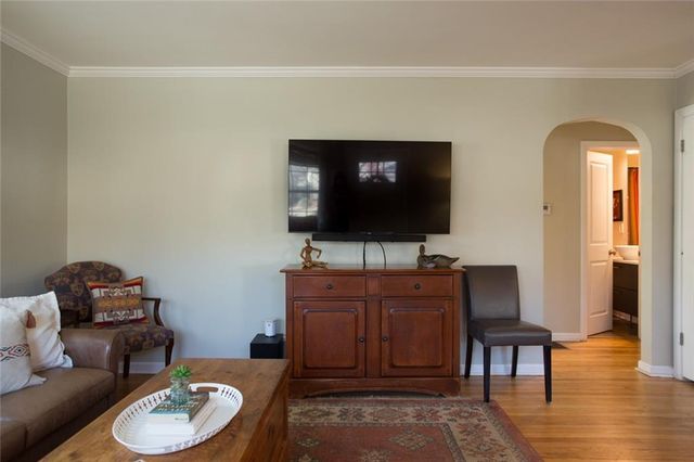 5326 Outlook Street, Mission, KS 66202