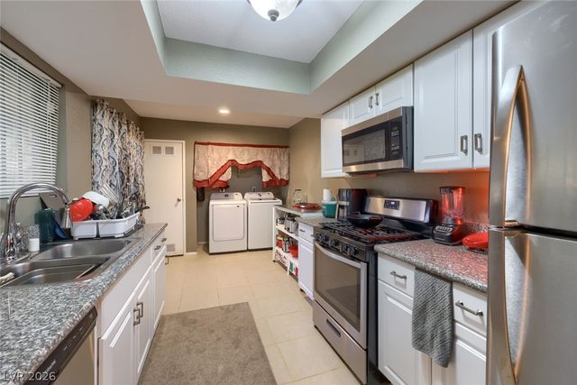 4213 Essex Green Court, Las Vegas, NV 89110