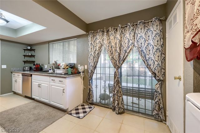 4213 Essex Green Court, Las Vegas, NV 89110