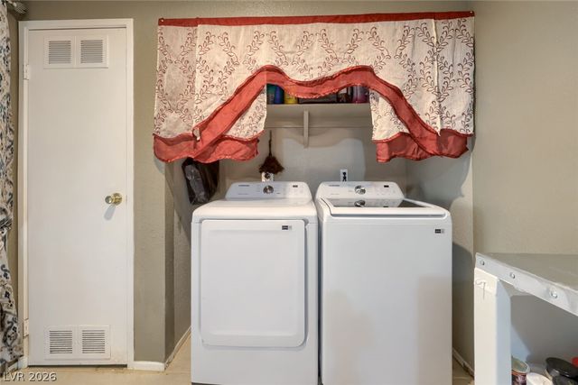 4213 Essex Green Court, Las Vegas, NV 89110
