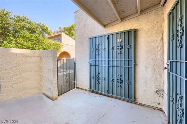 4213 Essex Green Court, Las Vegas, NV 89110