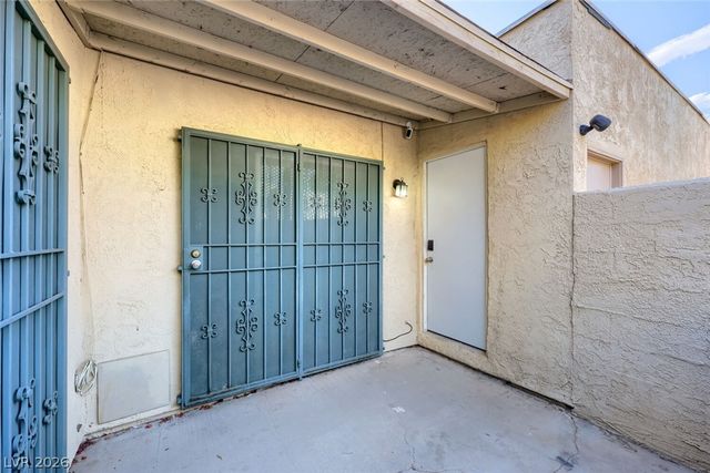 4213 Essex Green Court, Las Vegas, NV 89110