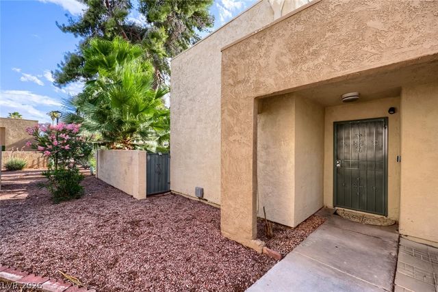 4213 Essex Green Court, Las Vegas, NV 89110