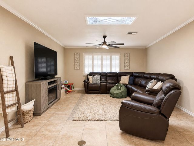 241 NORTHWIND Drive, El Paso, TX 79912