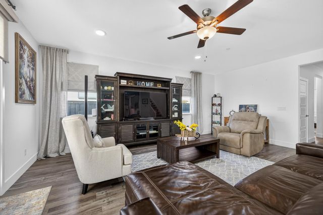 10070 Sea Turtle St, Elk Grove, CA 95757