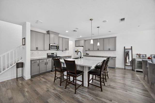 10070 Sea Turtle St, Elk Grove, CA 95757