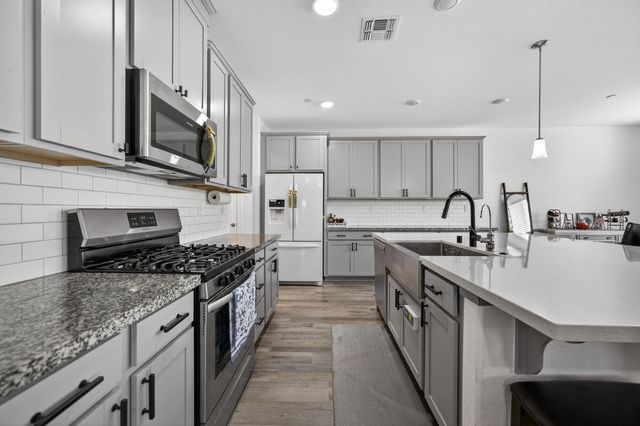 10070 Sea Turtle St, Elk Grove, CA 95757