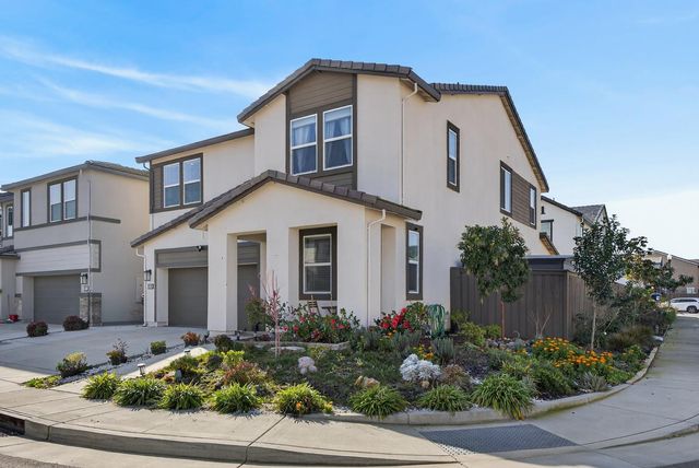 10070 Sea Turtle St, Elk Grove, CA 95757
