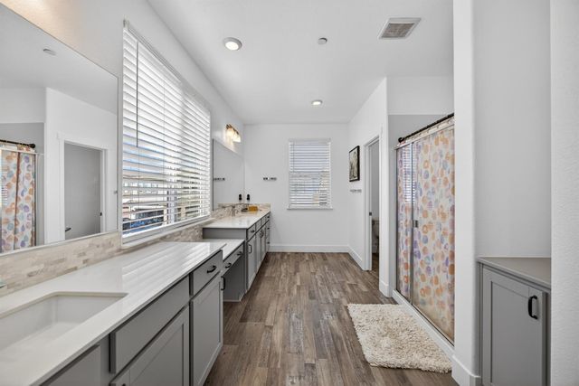 10070 Sea Turtle St, Elk Grove, CA 95757