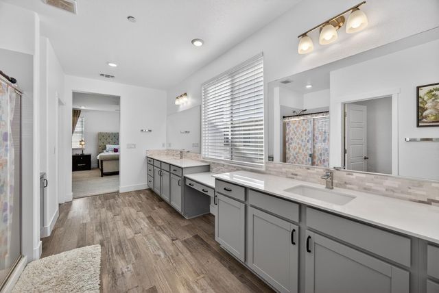 10070 Sea Turtle St, Elk Grove, CA 95757