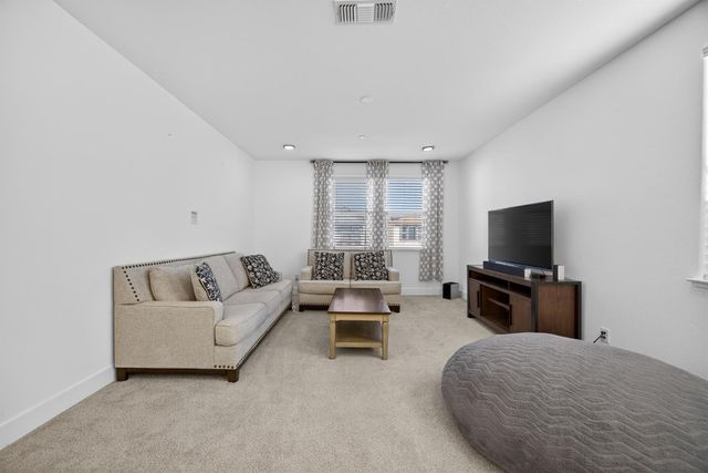 10070 Sea Turtle St, Elk Grove, CA 95757