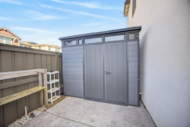 10070 Sea Turtle St, Elk Grove, CA 95757