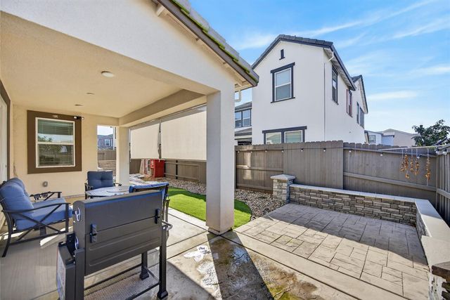 10070 Sea Turtle St, Elk Grove, CA 95757