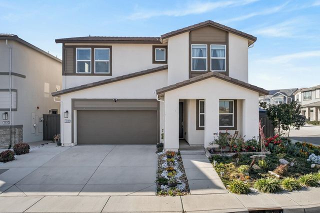 10070 Sea Turtle St, Elk Grove, CA 95757