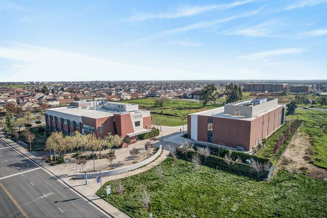 10070 Sea Turtle St, Elk Grove, CA 95757