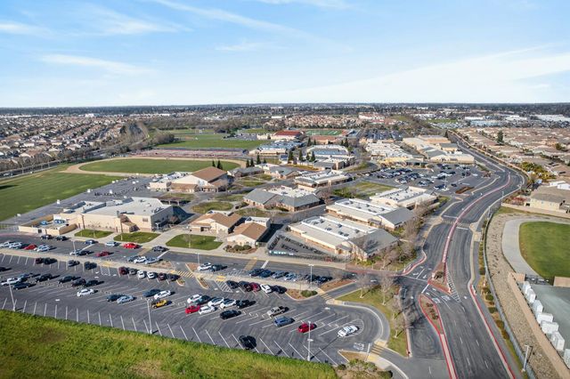 10070 Sea Turtle St, Elk Grove, CA 95757