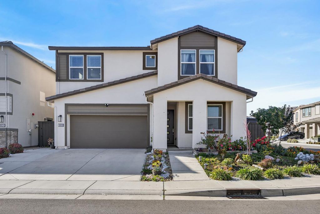 10070 Sea Turtle St, Elk Grove, CA 95757