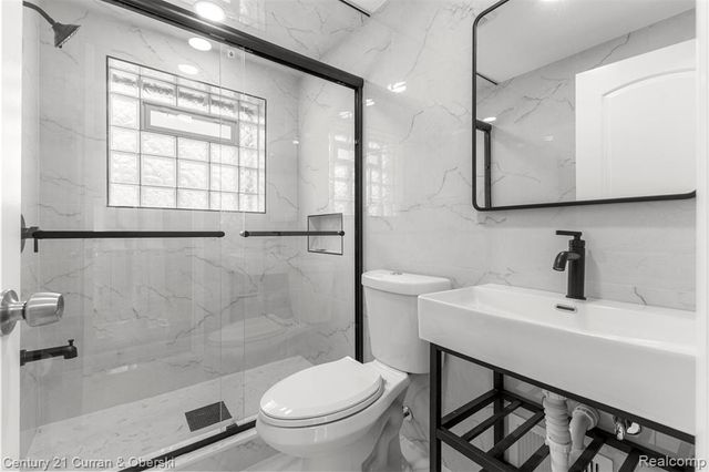 18235 Outer Drive, Dearborn, MI 48128