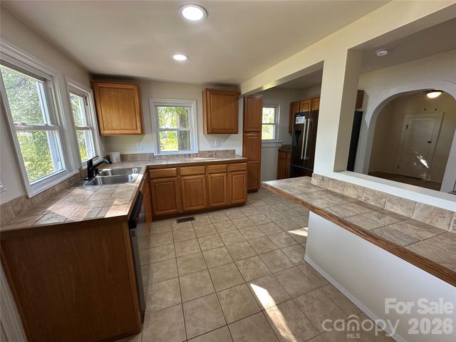 919 Orangewood Street, Kannapolis, NC 28081