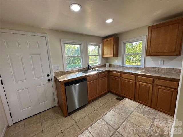 919 Orangewood Street, Kannapolis, NC 28081