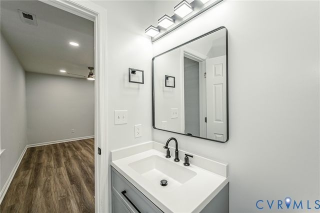 5354 Thornington Dr, North Chesterfield, VA 23237