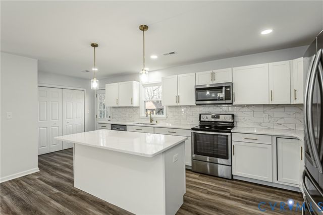 5354 Thornington Dr, North Chesterfield, VA 23237