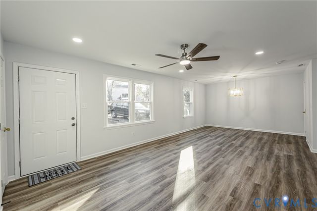 5354 Thornington Dr, North Chesterfield, VA 23237