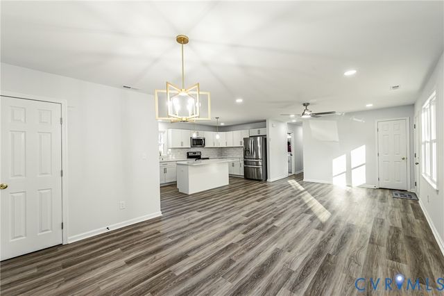 5354 Thornington Dr, North Chesterfield, VA 23237