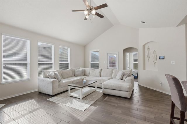 8219 Quiet Prairie Trail, Houston, TX 77049