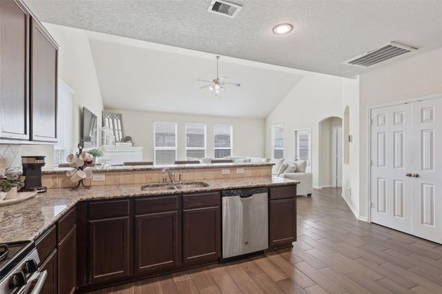 8219 Quiet Prairie Trail, Houston, TX 77049