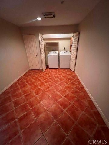 301 Diamond B, Redondo Beach, CA 90277