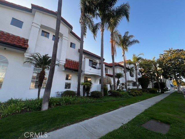 301 Diamond B, Redondo Beach, CA 90277