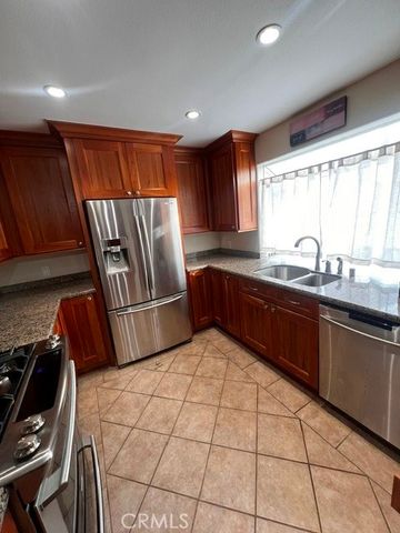 301 Diamond B, Redondo Beach, CA 90277