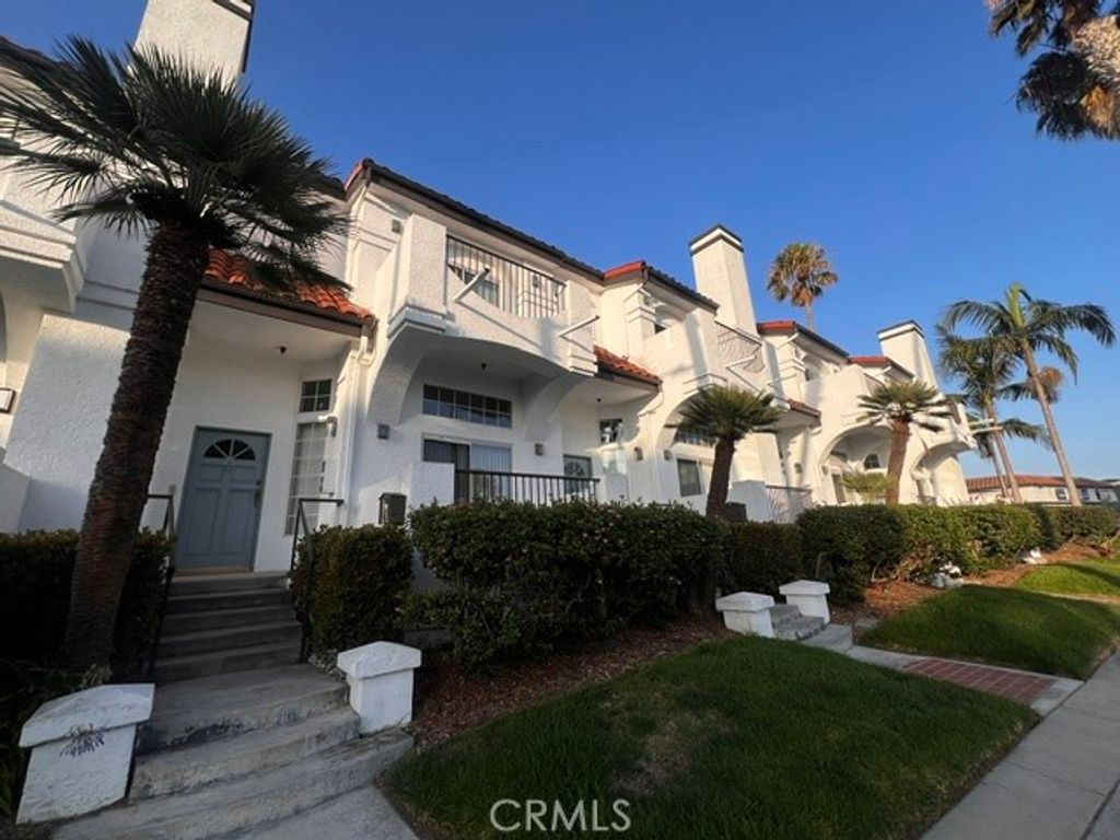 301 Diamond B, Redondo Beach, CA 90277