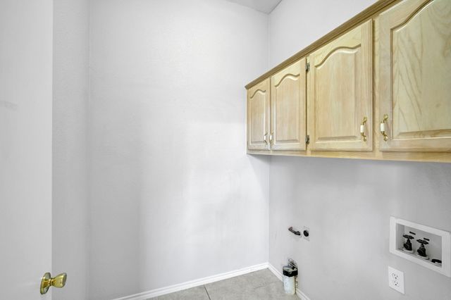 300 Morene Avenue, Waxahachie, TX 75165