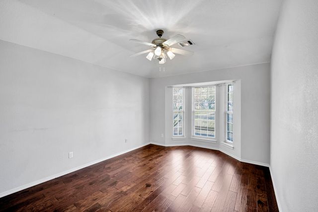 300 Morene Avenue, Waxahachie, TX 75165