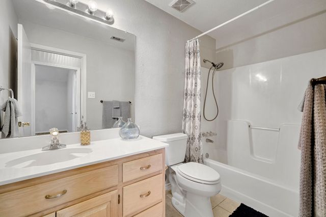 300 Morene Avenue, Waxahachie, TX 75165