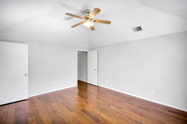 300 Morene Avenue, Waxahachie, TX 75165