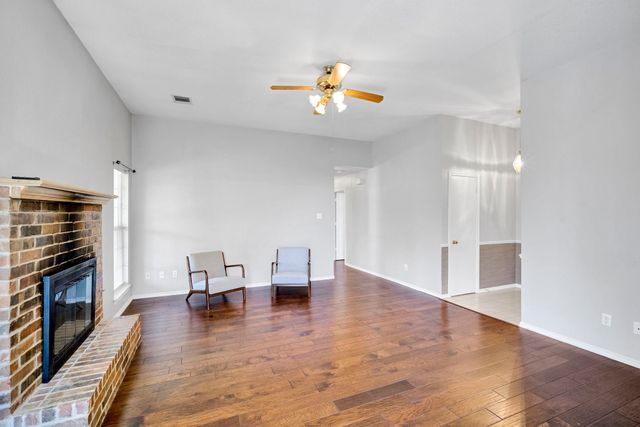 300 Morene Avenue, Waxahachie, TX 75165