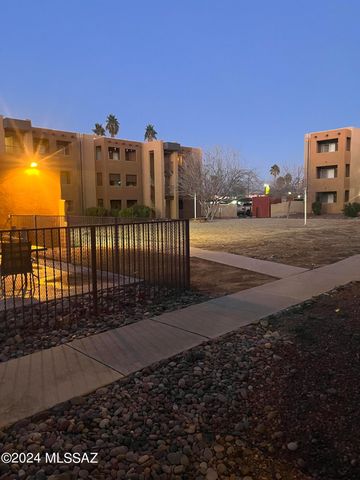 1810 E Blacklidge Dr Apt 403, Tucson, AZ 85719
